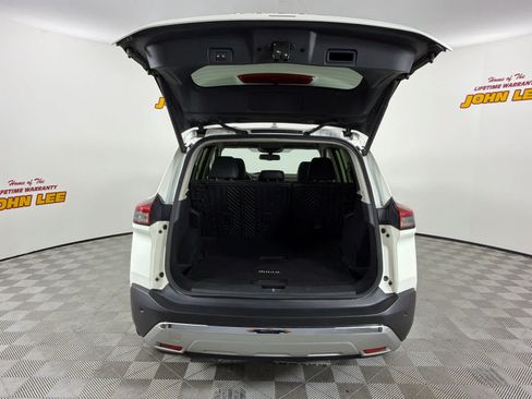 Certified 2023 Nissan Rogue Platinum w/ Platinum Premium Package FWD image 5
