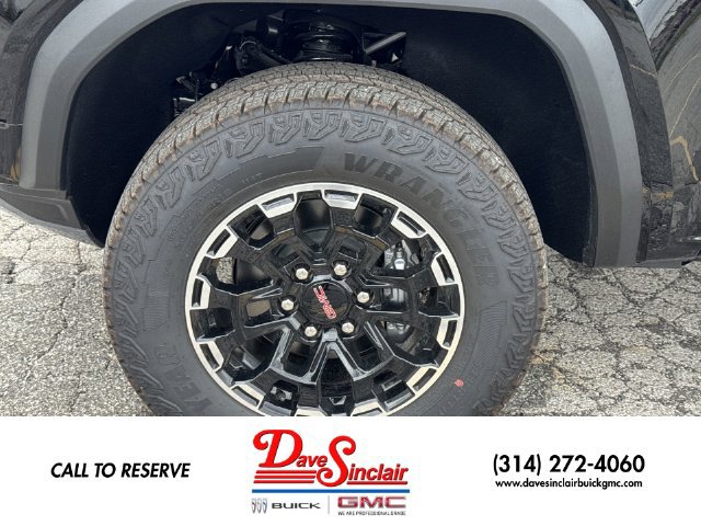 New 2026 GMC Canyon AT4 w/ Technology Plus Package AWD/4WD image 10