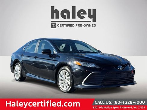 Used 2023 Toyota Camry LE image 1