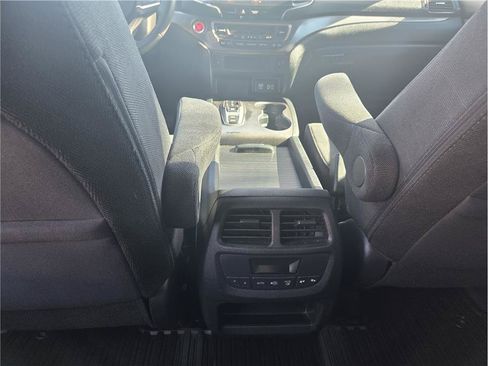 Used 2022 Honda Pilot Sport image 12