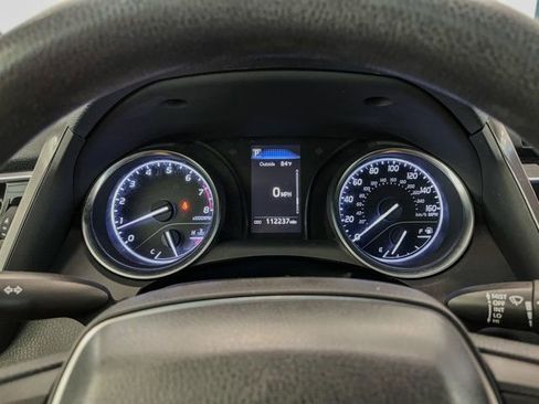 Used 2018 Toyota Camry LE image 20