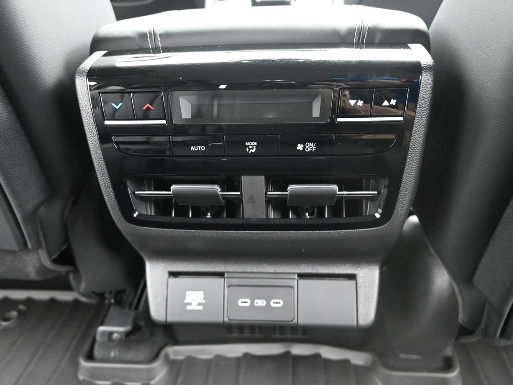 Used 2026 Acura MDX w/ Technology Package FWD image 17