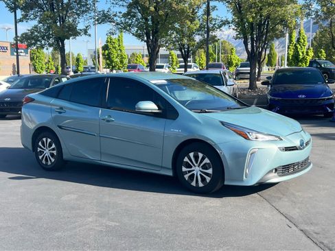 Used 2022 Toyota Prius XLE w/ Advanced Technology Package image 5