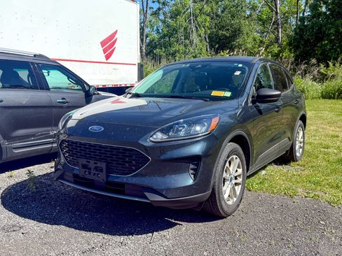 Used 2022 Ford Escape SE w/ Convenience Package AWD/4WD image 3