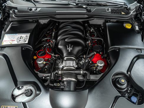 Used 2019 Maserati GranTurismo Sport RWD image 12