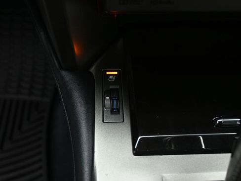 Used 2017 Lexus GX 460 w/ Navigation Package image 18