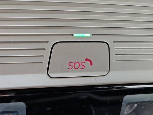 Used 2024 Volkswagen Atlas SE w/ Black Wheel Package image 20