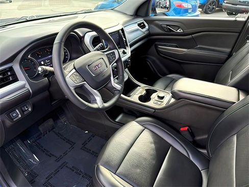 Used 2023 GMC Acadia SLT w/ Preferred Package image 13