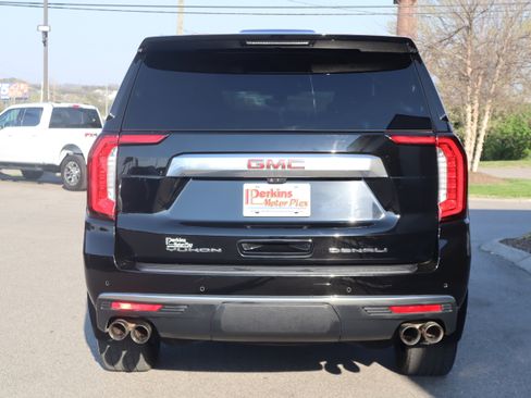 Used 2021 GMC Yukon Denali w/ Denali Premium Package AWD/4WD image 8