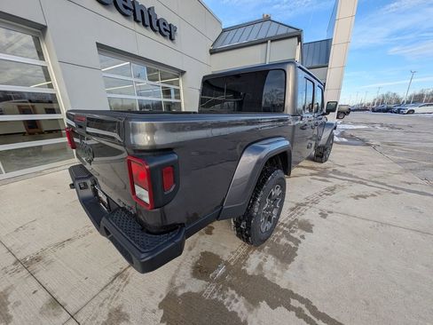 New 2026 Jeep Gladiator Sport AWD/4WD image 5