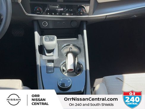 Used 2023 Nissan Rogue SV AWD/4WD image 24