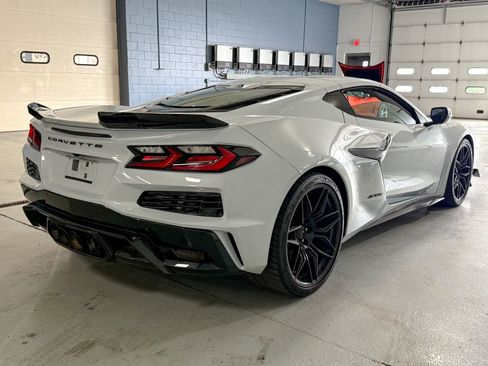 Used 2024 Chevrolet Corvette Z06 w/ Stealth Interior Trim Package RWD image 6
