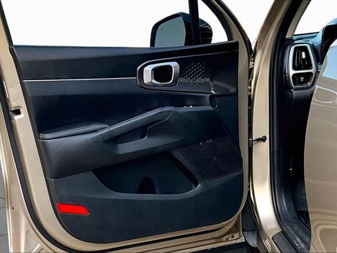 Used 2021 Kia Sorento S w/ Panoramic Sunroof Package FWD image 22