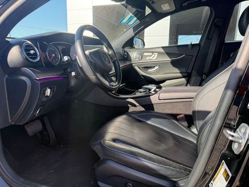 Used 2017 Mercedes-Benz E 300 4MATIC image 9
