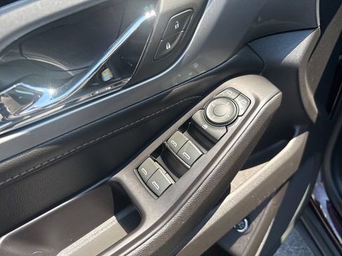 Used 2018 Chevrolet Traverse LT AWD/4WD image 10