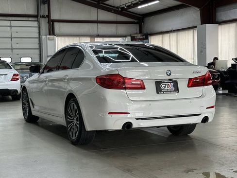 Used 2020 BMW 530i w/ Convenience Package RWD image 4