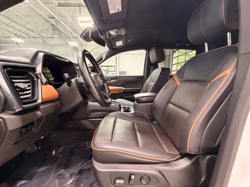 Used 2023 GMC Canyon AT4 w/ AT4 Premium Package AWD/4WD image 29