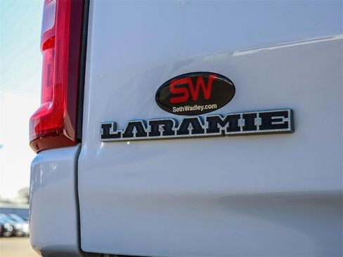 Used 2025 RAM 1500 Laramie image 12