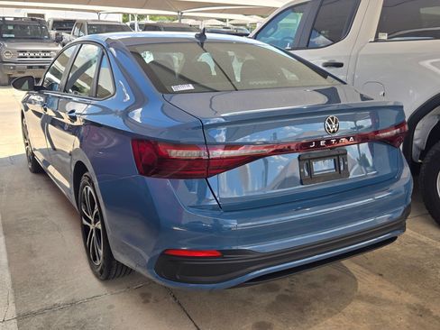 Used 2025 Volkswagen Jetta Sport FWD image 5
