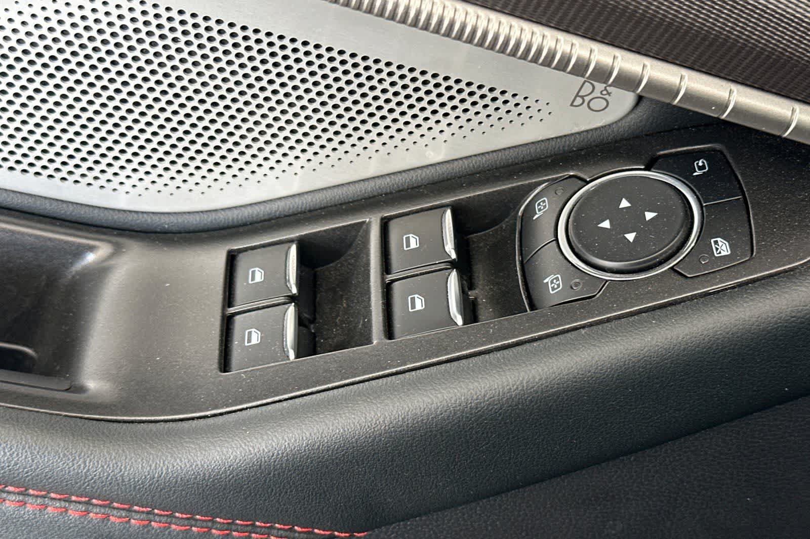 Used 2025 Ford Explorer ST AWD/4WD image 13