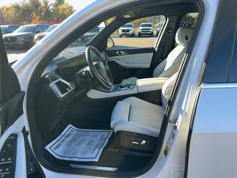 Certified 2024 BMW X5 xDrive50e image 9