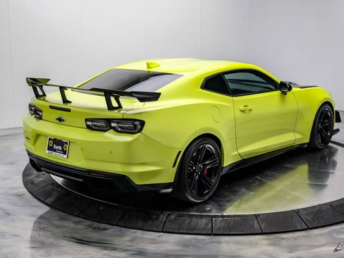 Used 2019 Chevrolet Camaro ZL1 image 22