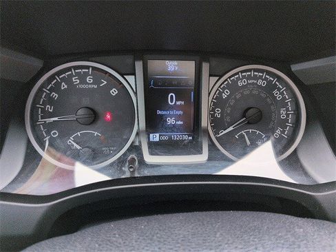 Used 2017 Toyota Tacoma Limited image 22