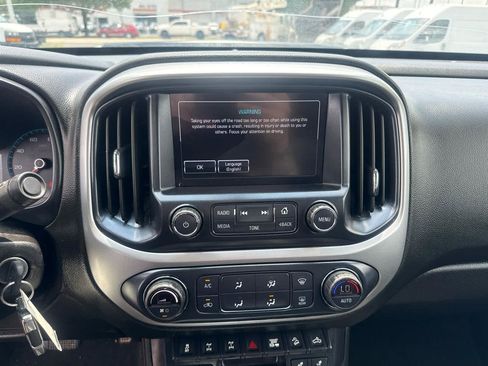 Used 2018 Chevrolet Colorado ZR2 w/ ZR2 Dusk Special Edition AWD/4WD image 13