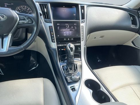 Used 2021 INFINITI Q50 Luxe w/ Seat & Sound Package RWD image 12