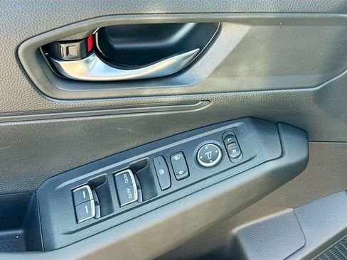 Certified 2025 Honda Accord LX image 16