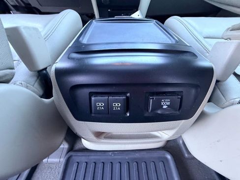 Used 2020 Toyota Sienna XLE Premium image 30