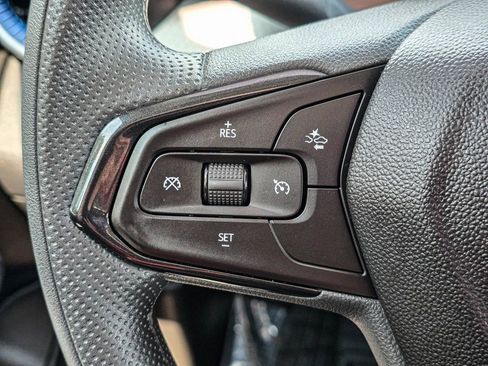 Used 2024 Chevrolet Trax LS w/ LS Convenience Package image 19