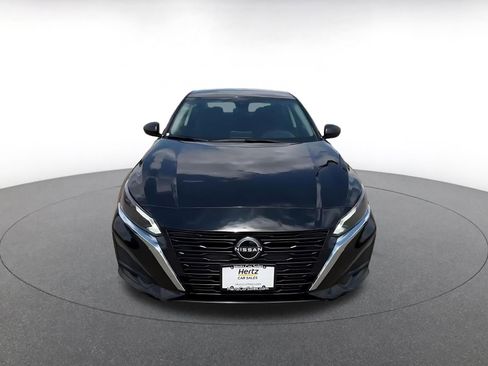 Used 2025 Nissan Altima 2.5 SV FWD image 4