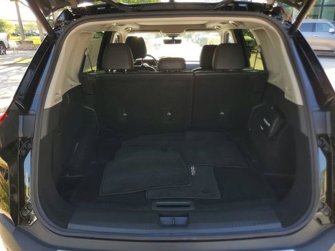 Certified 2023 Nissan Rogue SL w/ SL Premium Package FWD image 9