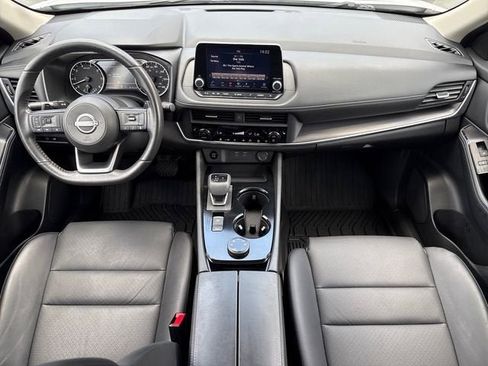 Used 2024 Nissan Rogue SV w/ SV Premium Package AWD/4WD image 12