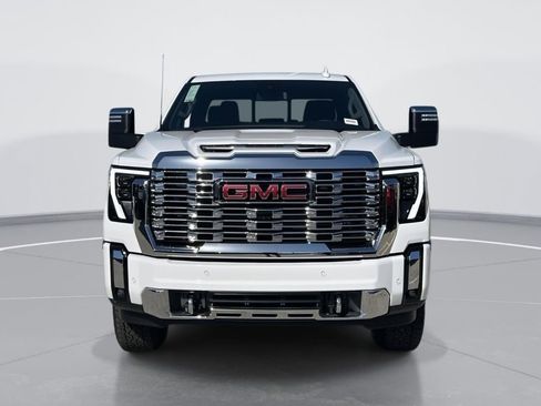 New 2026 GMC Sierra 3500 Denali AWD/4WD image 4