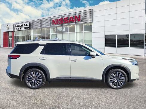 Certified 2024 Nissan Pathfinder SL w/ SL Premium Package image 8