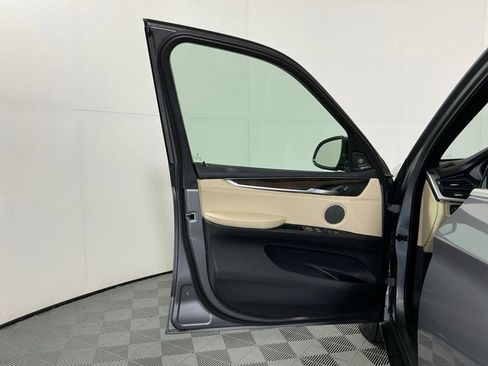 Used 2018 BMW X5 xDrive50i AWD/4WD image 22