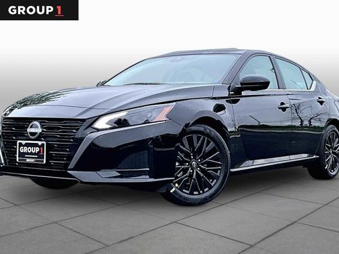 New 2026 Nissan Altima 2.5 SV FWD image 1