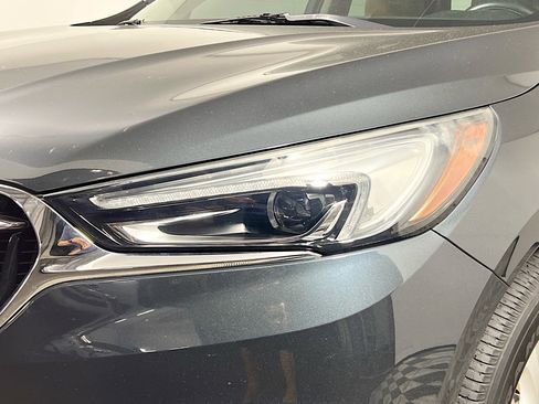 Used 2019 Buick Enclave Essence image 12