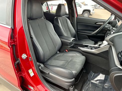 Used 2024 Mitsubishi Eclipse Cross SE image 24