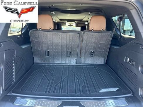 Used 2024 Chevrolet Suburban High Country w/ Advanced Technology Package AWD/4WD image 7
