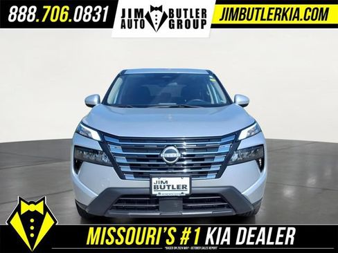 Used 2024 Nissan Rogue SV FWD image 28