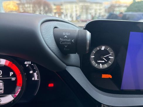 Certified 2025 Lexus ES 300h F Sport image 30