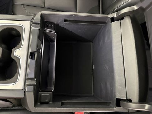 Used 2017 GMC Sierra 1500 SLT w/ SLT Premium Package image 34