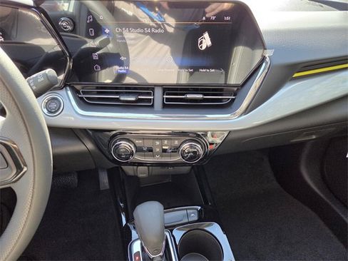 New 2026 Chevrolet Trax LT image 24