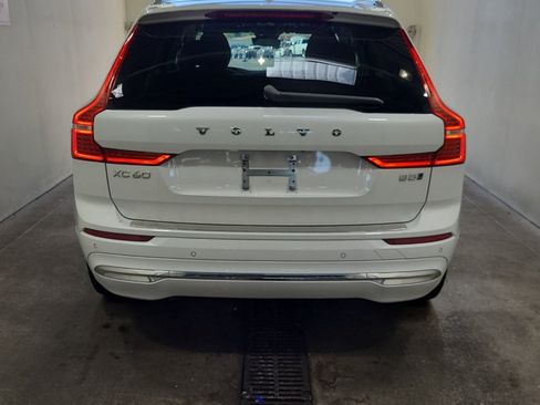 Used 2023 Volvo XC60 B5 Plus w/ Climate Package AWD/4WD image 9