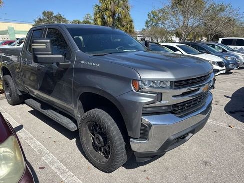 Used 2020 Chevrolet Silverado 1500 LT w/ Trailering Package image 7