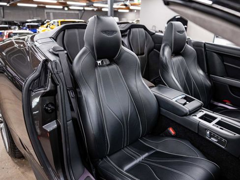 Used 2012 Aston Martin Virage Volante image 10