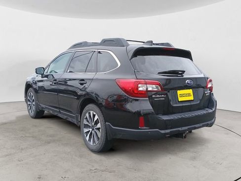 Used 2017 Subaru Outback 2.5i Limited AWD/4WD image 3
